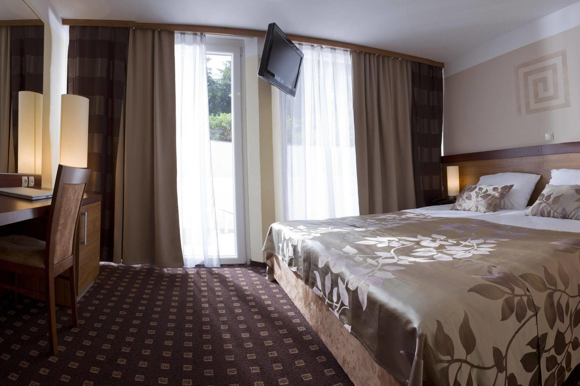 קופר Hotel Aquapark Zusterna מראה חיצוני תמונה