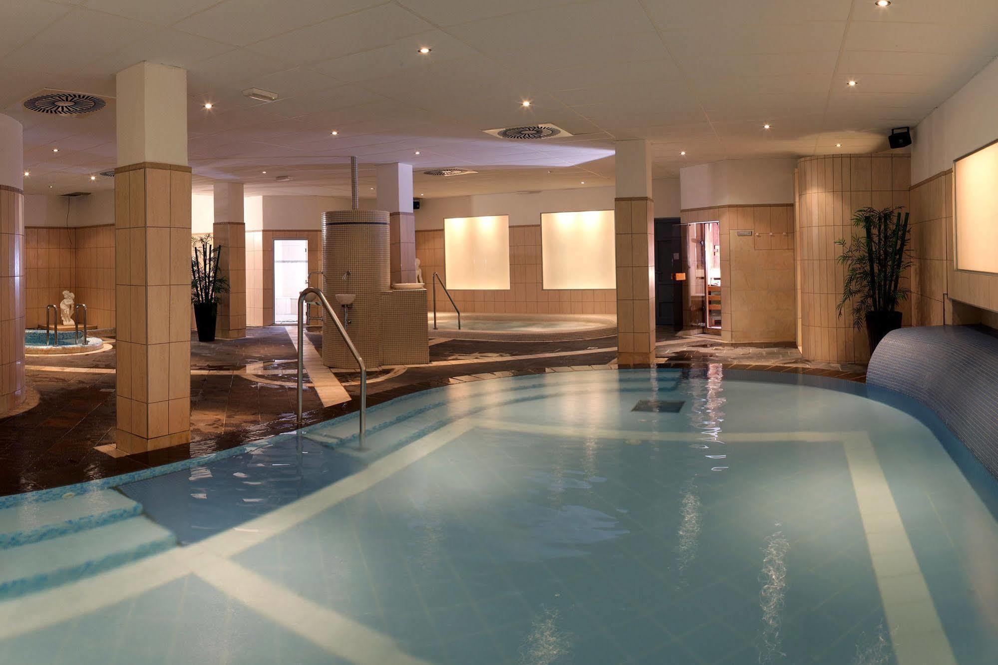 קופר Hotel Aquapark Zusterna מראה חיצוני תמונה